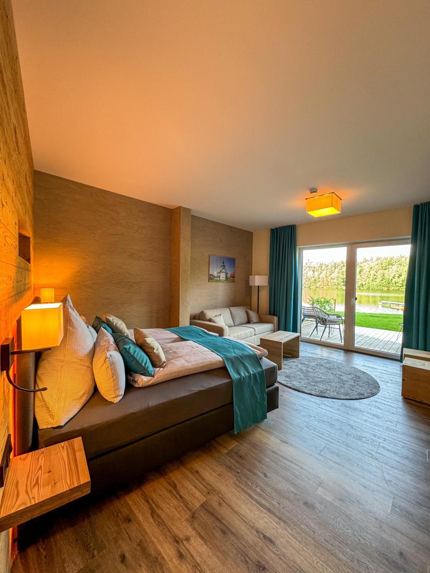 Veenland Hotel Haren Extérieur photo