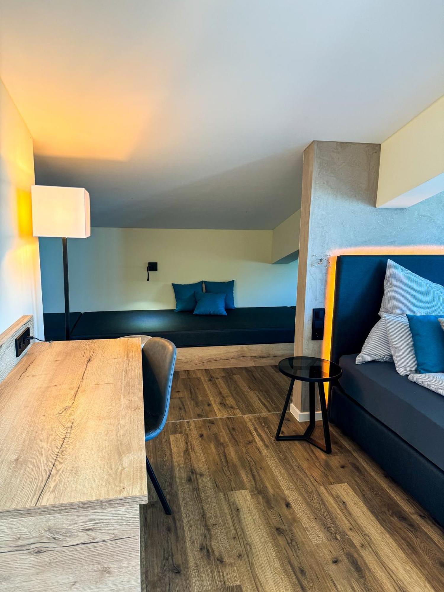 Veenland Hotel Haren Extérieur photo